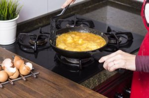 Forskellige måde at tilberede en kartoffel omelet