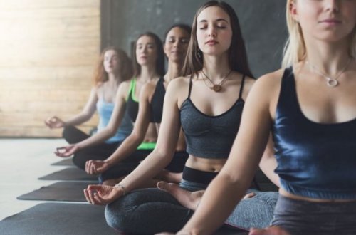 Ti gode grunde til at lave yoga hver dag