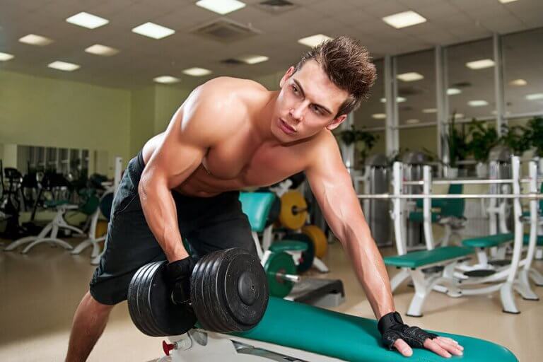 Træning med tunge vægte: Styrkes musklerne på kort tid?
