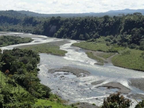 Upano-floden i Ecuador 