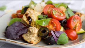 Zutaten für einen gesunden Salat