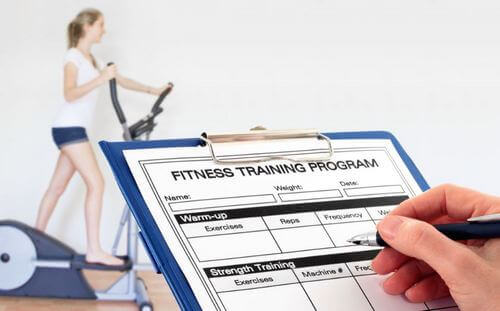 Wie man ein Fitness-Trainingsprogramm erstellt
