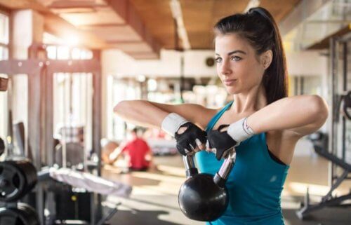 Body-Toning Workouts mit Gewichten für Frauen