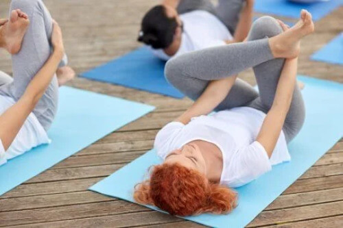 Yoga gegen Knieschmerzen