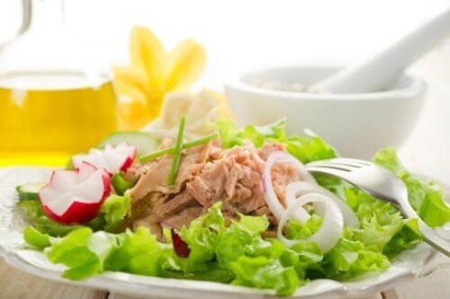Die besten Tipps zum Abnehmen - Salat