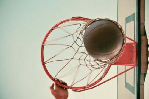 Dunkings NBA - Korb von unten