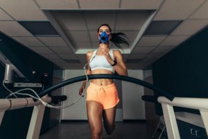 Masques respiratoires pour améliorer les performances sportives