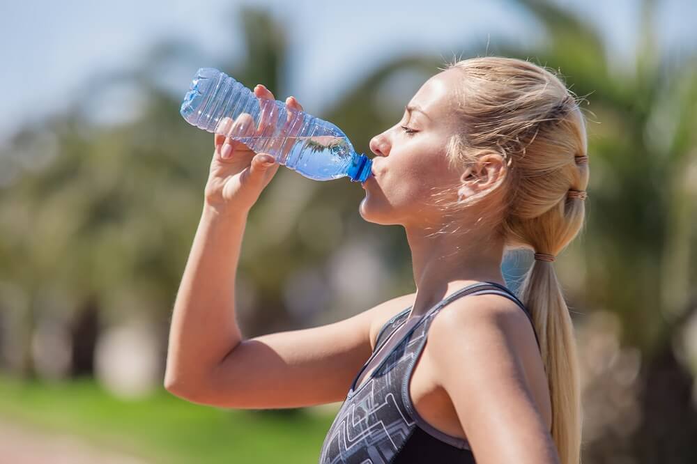 boire de l'eau - erreurs à éviter quand on fait du cardio