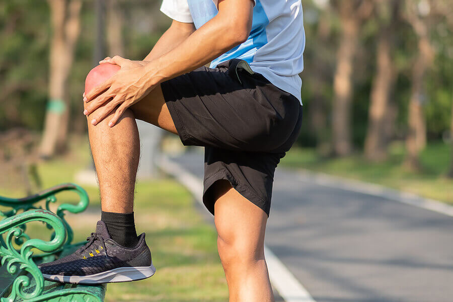 Tendinite rotulienne ou genou du sauteur : conseils et exercices