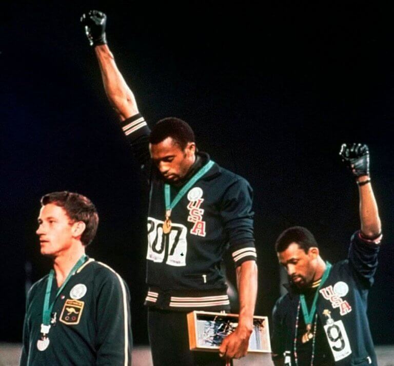 Le "poing levé du Black Power" aux Jeux olympiques de 1968