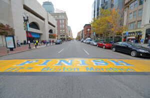 Ligne d'arrivée du marathon de Boston. 