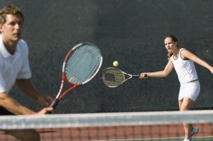 il tennis per tonificare i muscoli delle braccia