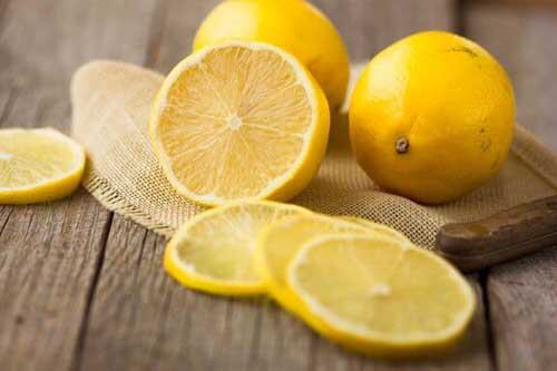 Benefici del limone: 5 buoni motivi per mangiarlo