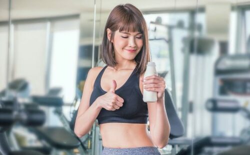 Fa bene bere il latte prima dell'esercizio fisico?