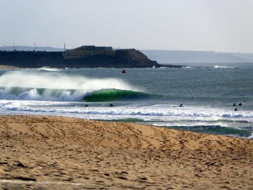 Spiaggia per fare surf in Portogallo