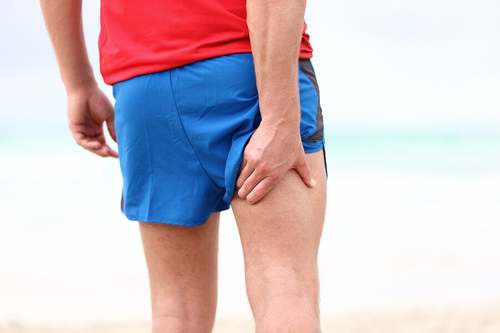 Le lesioni ai muscoli posteriori della coscia sono comuni nel calcio.