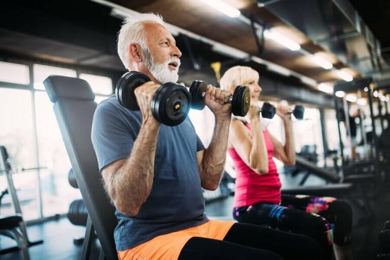 운동하는 노년층을 위한 영양 가이드