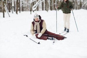 스키를 탈 때 무릎 부상을 예방하는 6가지 방법