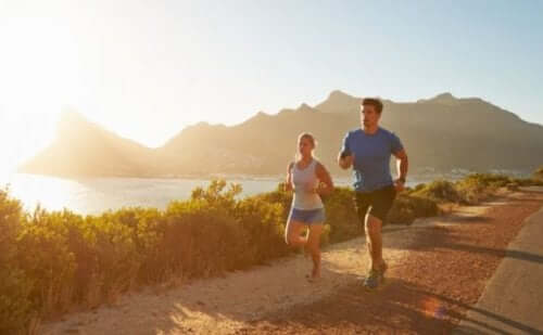 여름 야외 달리기는 건강에 도움이 될까?