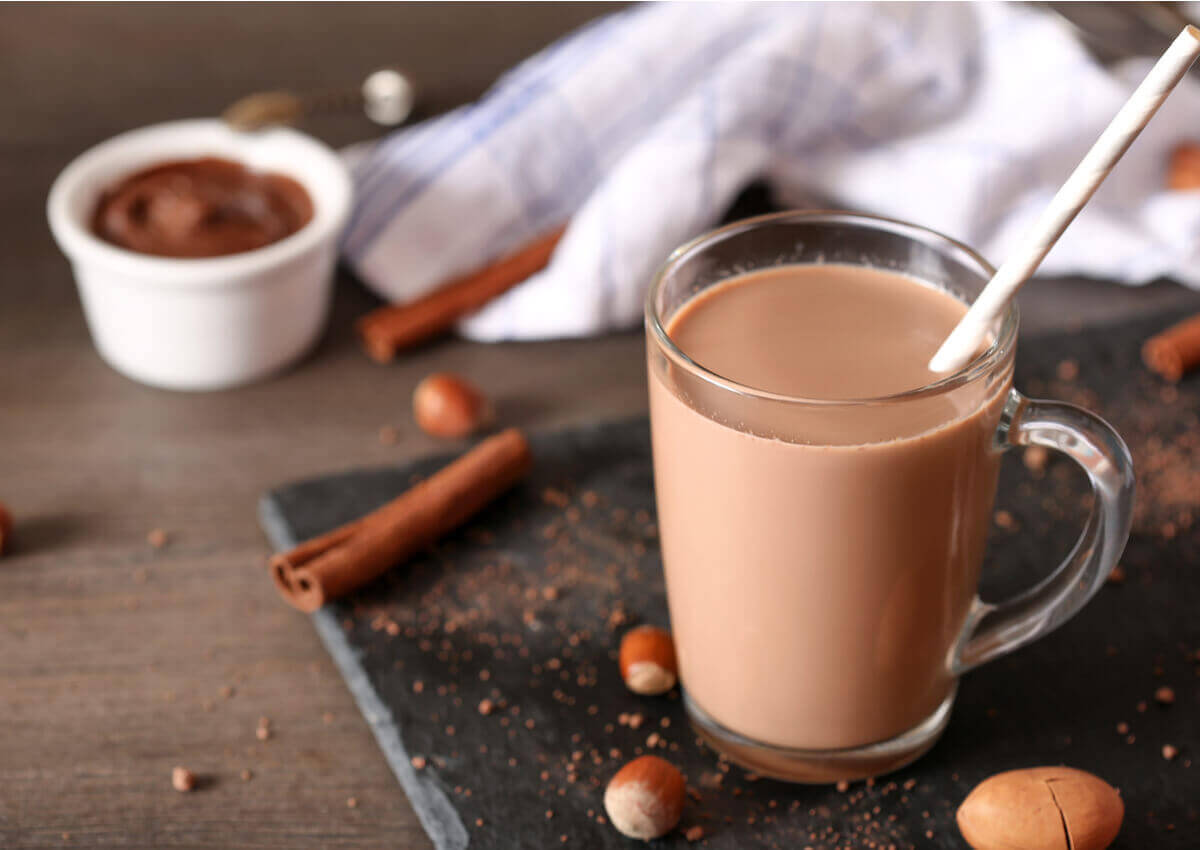 아침 식사로 피해야 할 음식: 초콜릿 우유