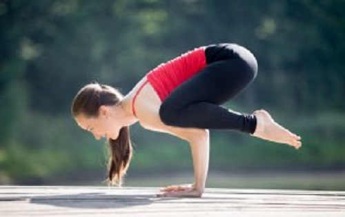 Yoga for å styrke armene.