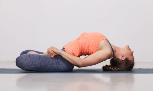 Yogaøvelser for ryggen, her gir vi deg 5 forslag