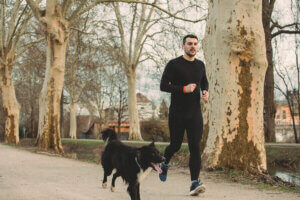 5 tips for å jogge med hunden din