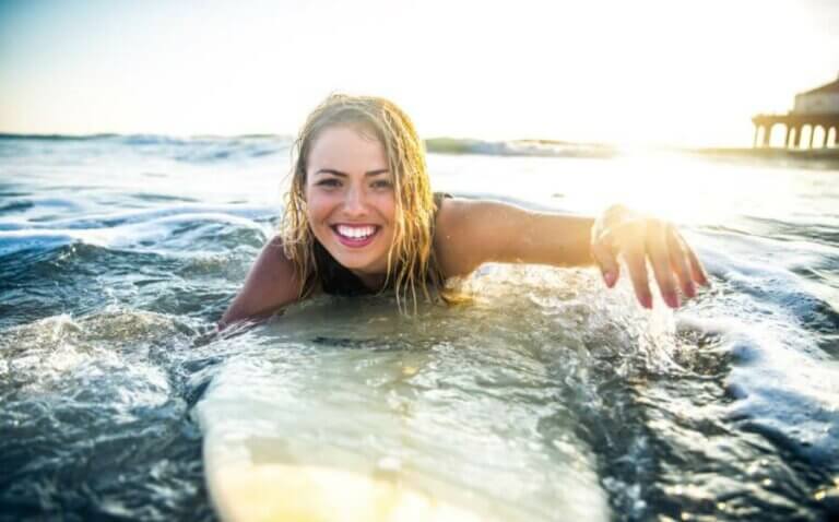 Surfing om sommeren: Et av de beste idrettsalternativene