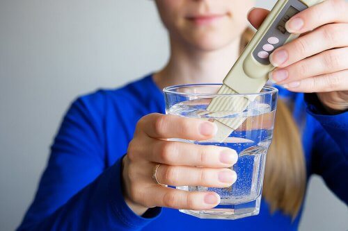 Fordelene ved å drikke alkalisk vann
