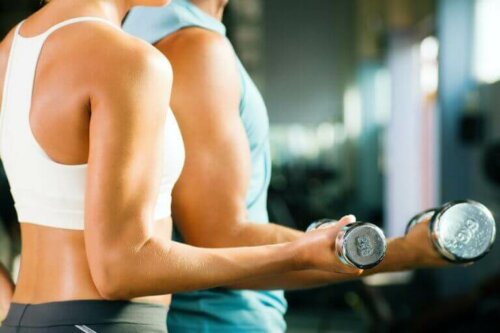 Øvelser du kan gjøre hjemme for å styrke underarmene