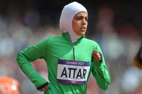 Sarah Attar er en annen bemerkelsesverdig kvinnelig muslimsk friidrettsutøver