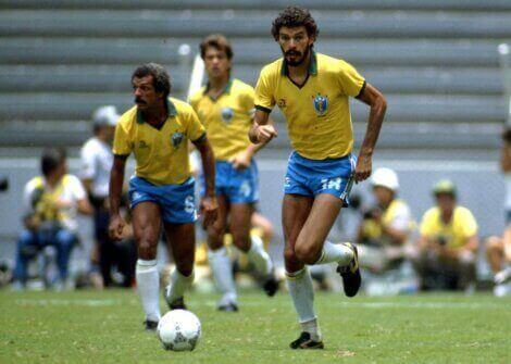 De lengste karrierene: Socrates spiller for Brasil. Bilde: A la Contra.