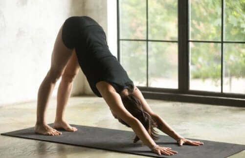 Øv yoga hjemme