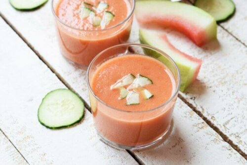 Koude soep met watermeloen