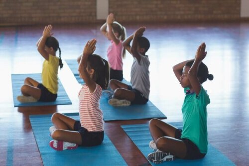 Yoga voor kinderen: de eerste stappen
