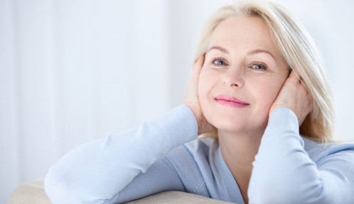 Uderzenia gorąca – pokarmy łagodzące objawy menopauzy