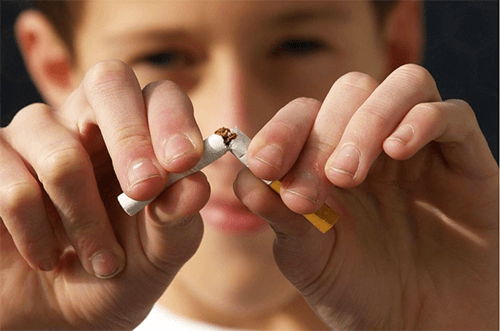 Consequências de fumar para seus pulmões e para o esporte