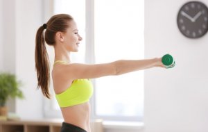 Exercícios com peso em casa: fique em forma!