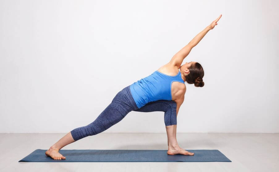 4 Posições De Yoga Que Quase Ninguém Faz E São Muito Benéficas 