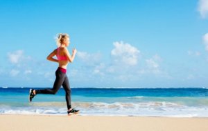 Correr na praia: dicas para você não se cansar rápido demais