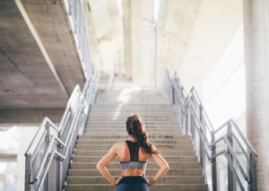 Subir escadas: um treino desafiador de 15 minutos