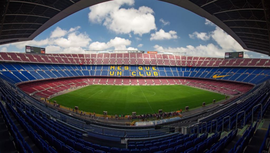 Estádio com o lema do Barcelona
