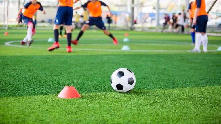 Jogos reduzidos no futebol: efeitos da sua aplicação no treinamento