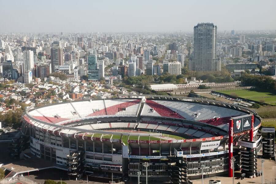 O Club Atlético River Plate é o mais antigo dos cinco grandes do futebol argentino, sendo fundado em 25 de maio de 1901 no bairro de La Boca