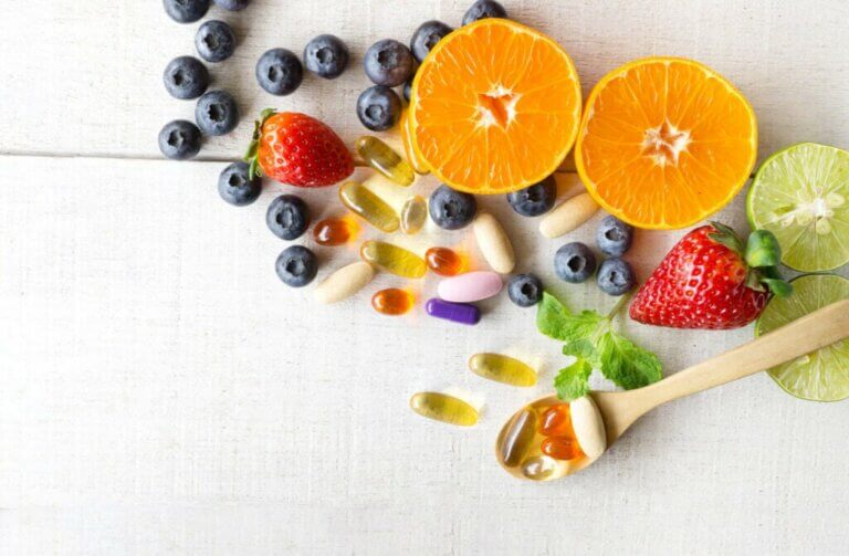 Suda ve Yağda Çözünen Vitaminler Nelerdir?