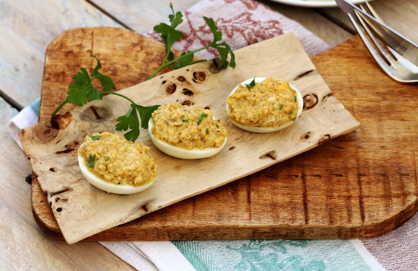 tuna-stuffed-eggs
