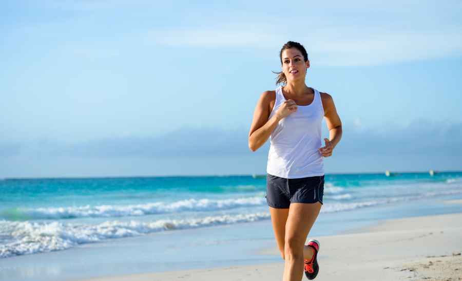 Seven Incredible Benefits of Beach Running - Fit People