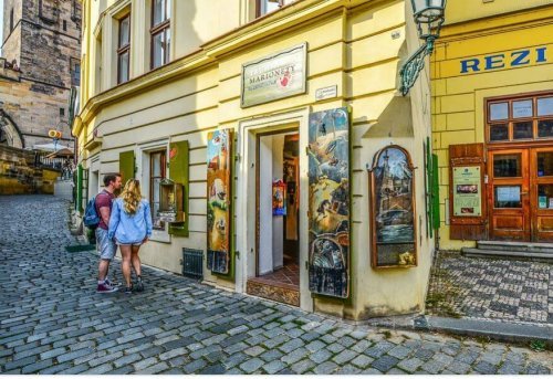 staying fit while traveling