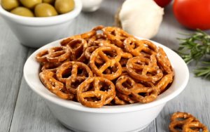 Bowl of pretzels
