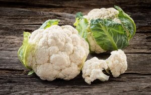 Raw cauliflower in a table